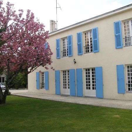 Le Logis Des Oiseaux Hotel Surgères Exterior foto